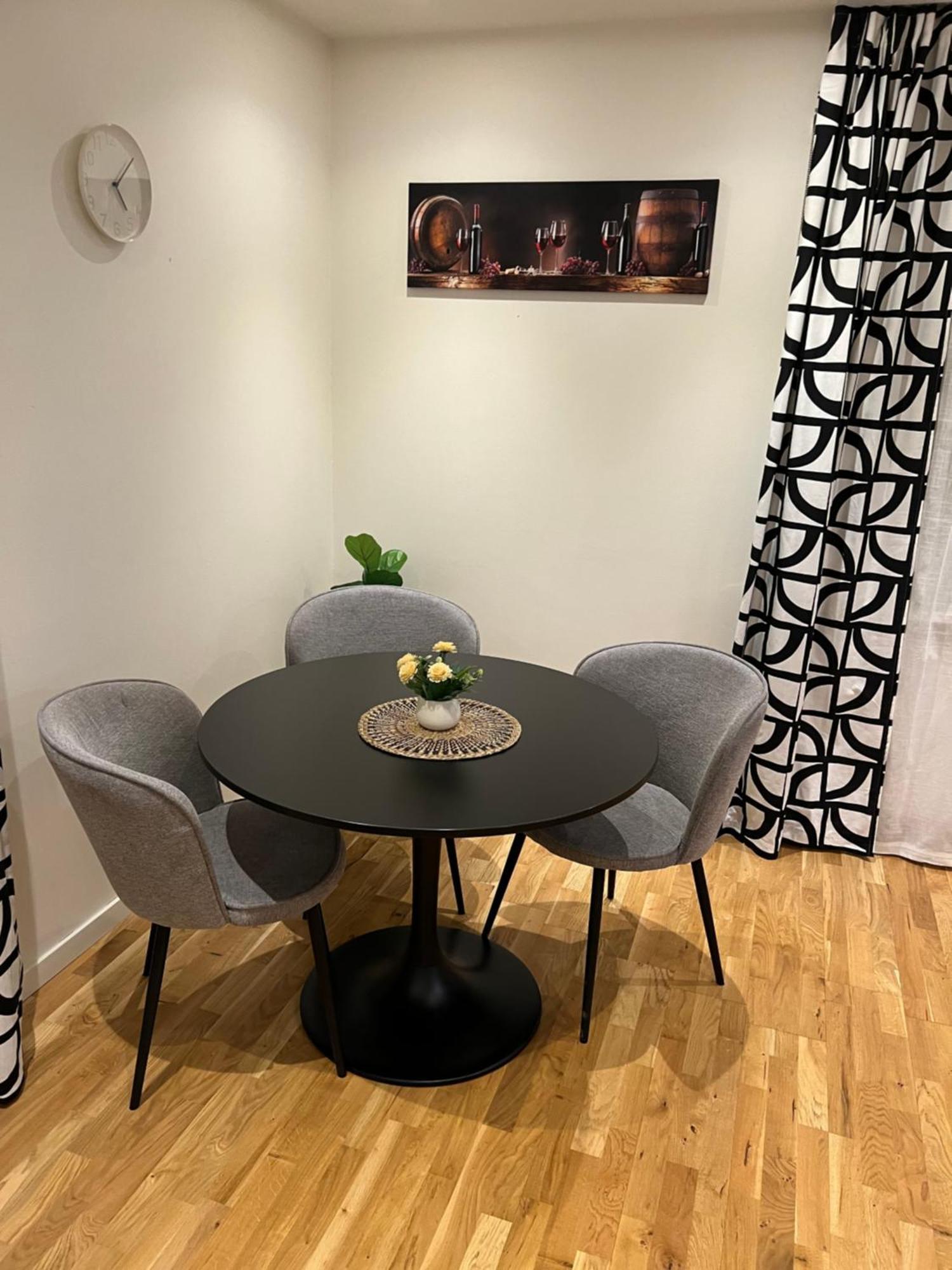 Noah Longstay Apartment Västerås Екстериор снимка